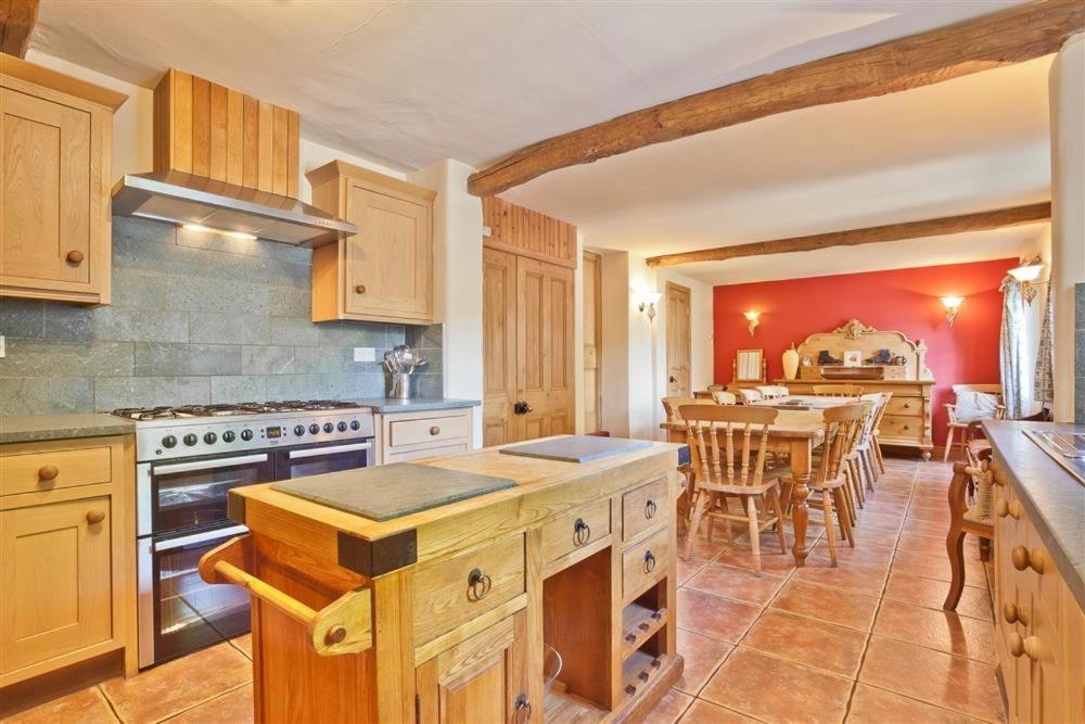 Bridge House With Private Hot Tub, Coniston Villa Eksteriør bilde